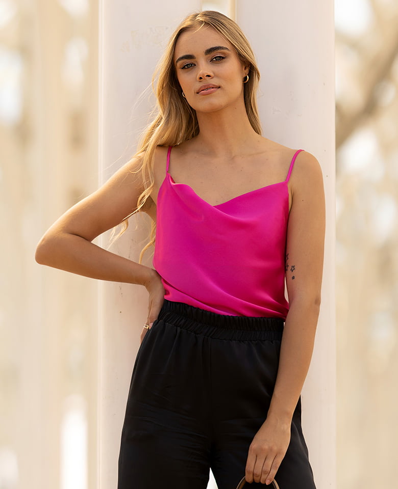 Silk top neckline water - vivid pink