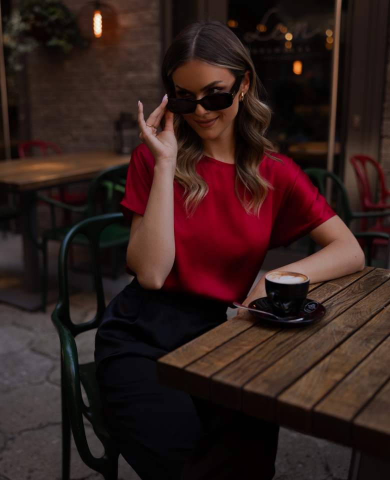 T-shirt silk satin carmine