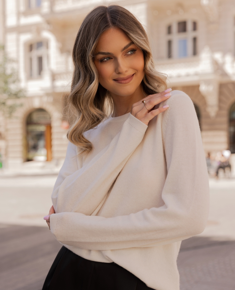 Pullover aus 100 % cremefarbenem Kaschmir